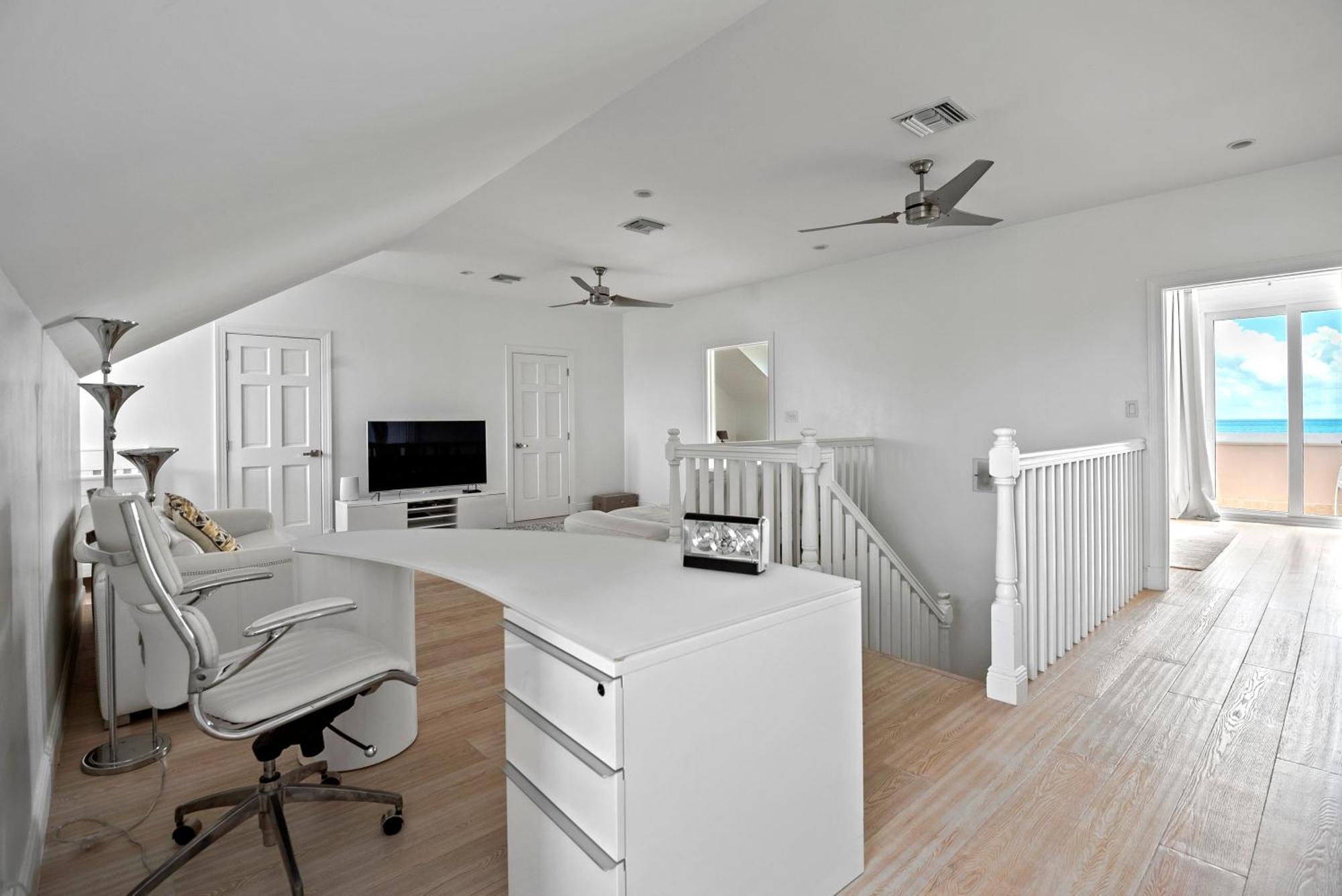 White House - Exclusive Luxury Beachfront - Private White Sand Beach *
